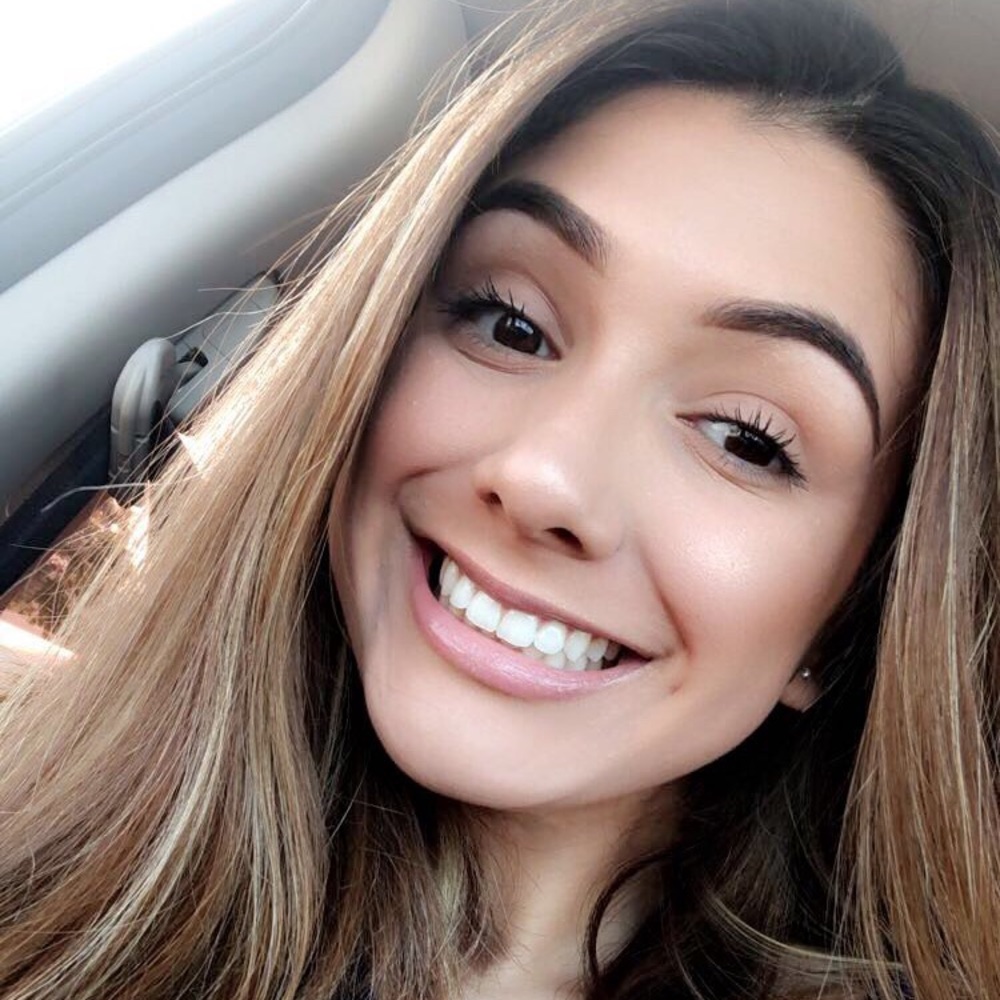 Meet your Posher, Yennifer